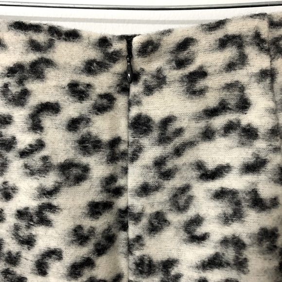 Ann Taylor Wool Leopard Pencil Skirt, Size 4 - Picture 5 of 5